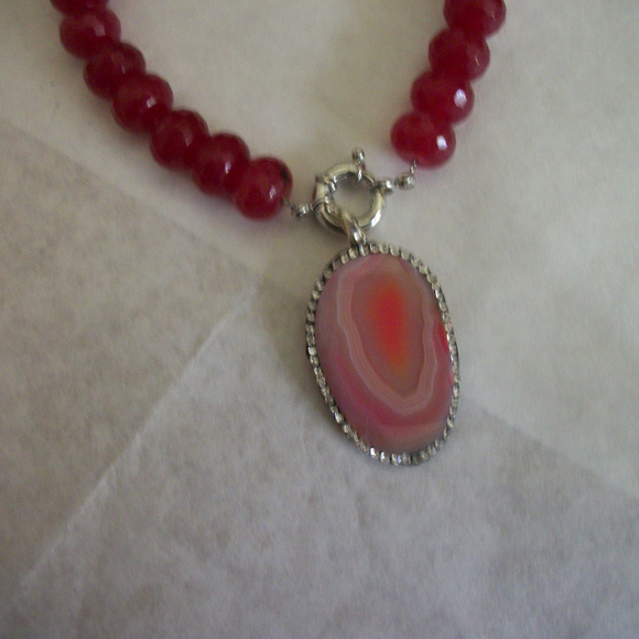 Artisan Cherry ruby neckalce w agate pendant - Picture 2 of 3